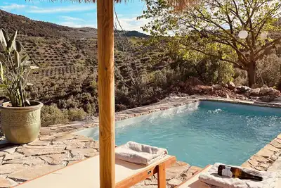 Image de Authentic Andalusian Farmhouse for 6 Persons - In the Middle of Olive Groves
