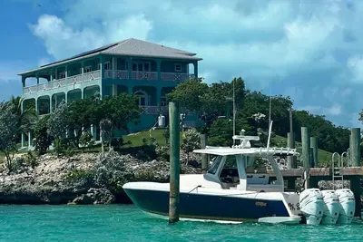 Image de Ole Ike Bay-Luxury Villa Private Beach & Dock - 7 guests