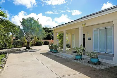 Image de Charming 3-bedroom villa with private pool and coastal cliff view