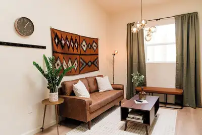 Image de Come Relax in the Lofts at Arno! Unit B