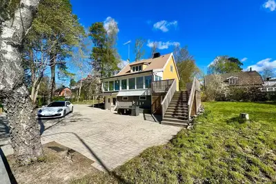 Image de Large villa in Danderyd - Near subway & golf course