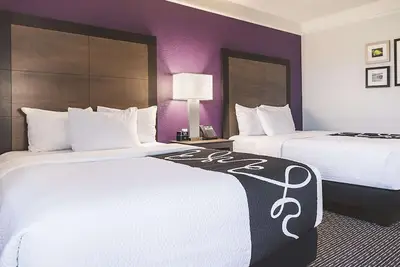 Image de Family-Friendly Hotel Room w/ Comfortable Amenities – Pool and Hot Tub