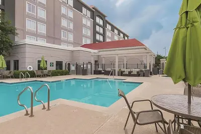 Image de 2 Cozy Rooms Just Steps from Six Flags Excitement & Cowboy Legends!