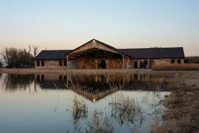 Image de A unique 8 bedroom Rustic Lodge in Sw Kansas!