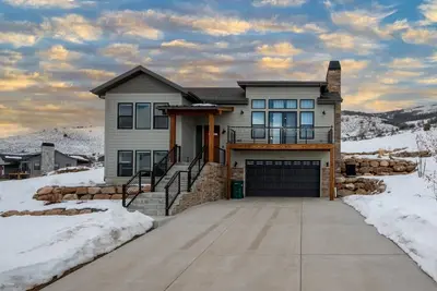 Image de Sky's Edge | Hot Tub | Mtn Views | 2 Lr's