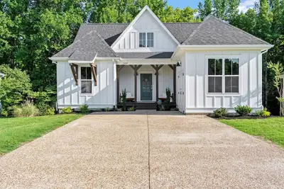 Image de Cozy Cottage w\/3king Beds, Tesla Charger, Marina Access