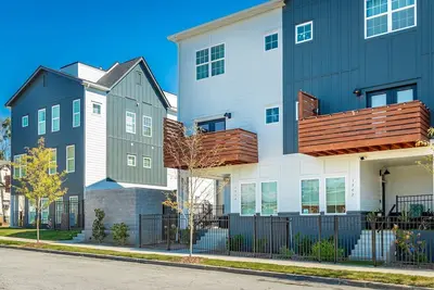 Image de The Bluebell Getaway-a Pmi Scenic City Rental