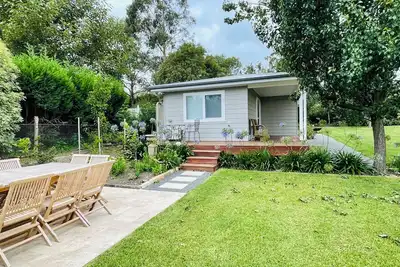 Image de Beautiful 2-bedroom garden cottage in Bowral. Family & pet friendly!