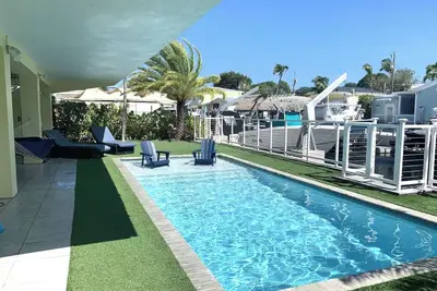 Image de Private Waterfront Home – with Heated Pool & Boat Dock