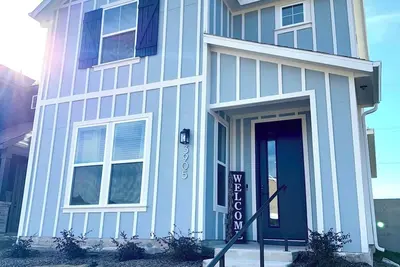 Image de McKinney Modern Mindset\nKing & Queen Beds, Fully Equipped Kitchen & Much More
