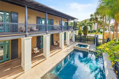 Image de Tranquil Vue | 6 Br Luxury Home In Destiny East | Private Pool | Walk To Beach