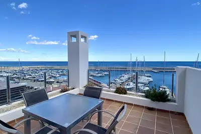 Image de Amplio Duplex Con Vistas Al Puerto Residencial Marina Del Port 31