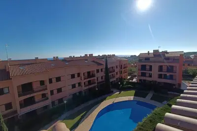 Image de Duplex avec Piscine à 150m de la Plage - 6 pers, 3 Chambres