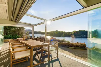 Image de Luxurious waterfront Villa w\/Boat&kayaks. Only 15 min from Bergen city center!
