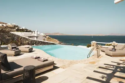 Beautiful 3 bedroom Villa SoLuna Casa in Aleomandra with amazing sunset views