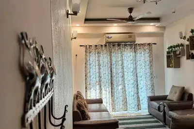 Apartment in Noida Best Location 3bhk