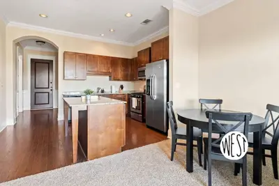 Image de Elegant Condo in the Heart of Midtown!