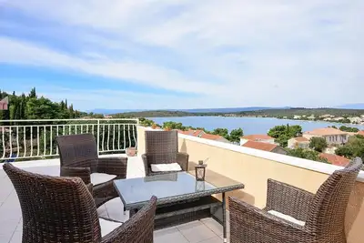 Image de 2-Bedroom Sea-view Apartment Ivona in Lovište - Pelješac peninsula