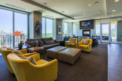 Image de Spacious 3-bedroom apartment with WiFi, Ac in lovely Midtown Atlanta