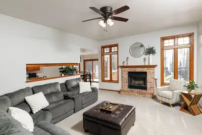 Image de Pet Friendly Nfl Draft Rental - sleeps 6