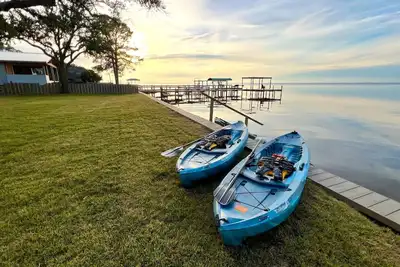 Image de Cozy Bay Front | Fire Pit, Kayaks, Sunsets