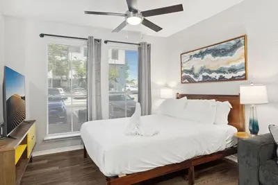 Image de Beautiful Studio in University Hills 4587