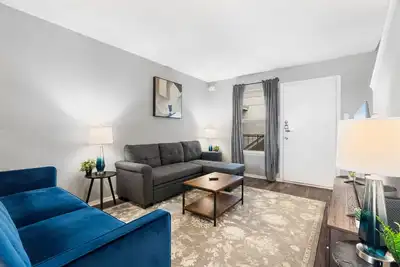 Image de Beautiful 2br 5 Minutes to Ut 6678