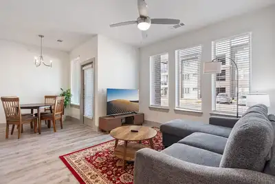 Image de Luxury 1bd/1ba Near The Airport 3888