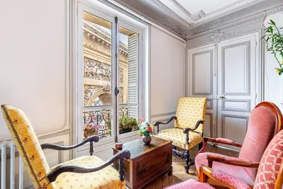 Image de GuestReady - Apt avec Vue sur Porte Saint-Denis