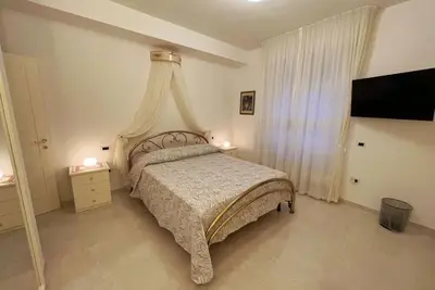 Image de Stay overnight in a luxurious apartment, central location within walking distance of the lake
