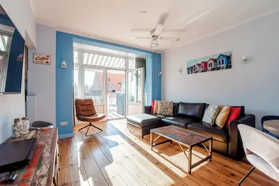 Image de Luxe apartments with large terrace. Within 1 minute of the beach!