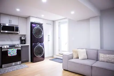 Cozy and Private Basement apartment / Ideal for Relaxation or Work