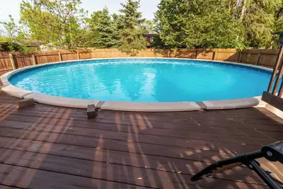Image de Newly remodeled! Pool/Game Room/WiFi/Trailer Parking, Close to area attractions!