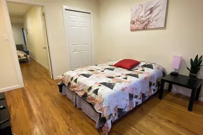 Image de New Listing Cozy 1-bedroom apartment in welcoming New York with WiFi, Ac, heating