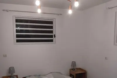 Image de Appartement 5 mins de la Plage avec piscine dans résidence standing fermée.