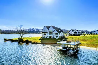 Image de New Sunrise Point Lakefront Lake Anna, Beach, Dock