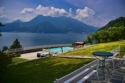 Image de Villa Esinodina | 4 Bedrooms | Spectacular Lake & Mountain Views | Private Pool, Jacuzzi & Landscaped Garden | Perledo | Lake Como | Italy