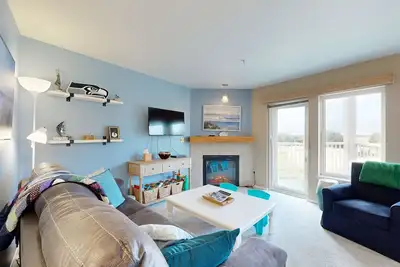 Image de Oceanfront Condo with stunning views, Wifi, W/D, fireplace, & great location