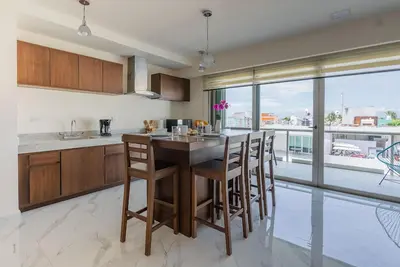 Image de 2br Condo Downtown w/Rooftop Pool