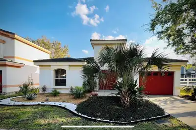 Image de Beautiful 3-bdrm villa in Kissimmee with WiFi and Ac. 10min from Disney World!