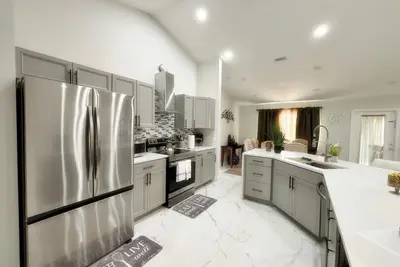 Image de Charming & Modern 4-bedroom 2-bathroom in brilliant Palm Bay