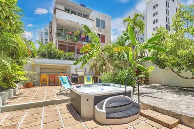 Image de Condado Villa 4 Bed 3 Bath Spa-Generator-Parking Sleeps 8, Prime Location - Free Parking - Generator
