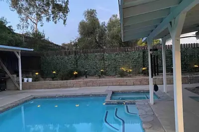 Image de Cozy 1 bedroom bungalow pool & spa