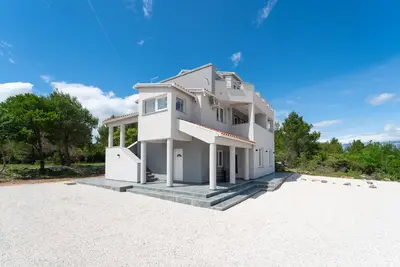 Image de Superbe appartement Ă Pridraga avec.