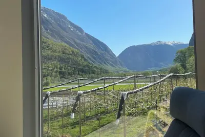 Image de Jordeplegarden holiday home. Two buildings with great views.