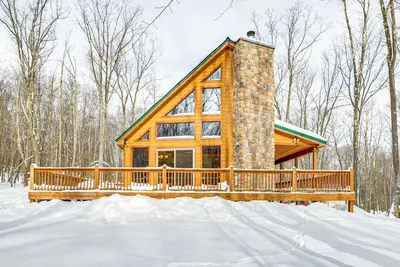 Image de Hike, Ski & Raft: Terra Alta Cabin w/ Large Deck