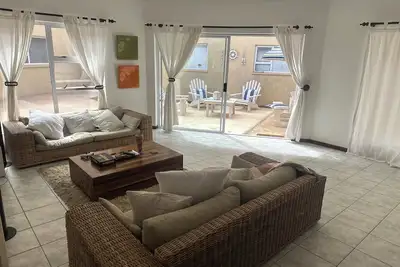 Spacious and beautiful family friendly apartment in the Centre of Swakopmund