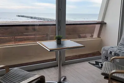 Image de appartement face mer pour 2 personnes au 2 etages sans ascenceur.