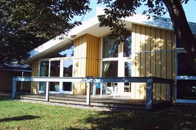 Image de Maison au bord du lac Granzower avec piscine
