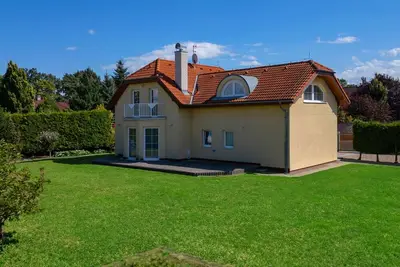 Image de Belle maison de vacances privée pour 10 personnes avec Wifi, Tv, terrasse et parking